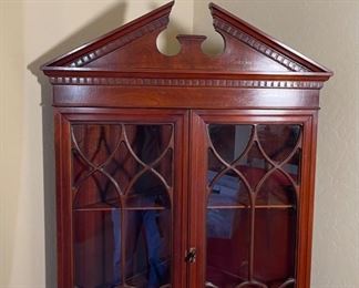 #2 Vintage Federal Style Corner Cabinet Display Cabinet	74x33x23in	HxWxD

