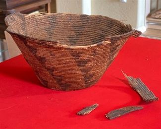 1800s Antique Apache Basket  Native American triangle Pattern	8x15.5in diameter	
