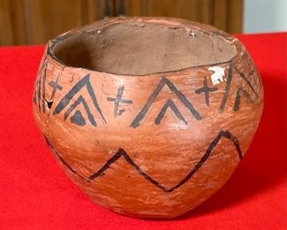 AS-IS Primitive Maricopa Pottery Bowl Native American Pot	5.5x 7in diameter	
