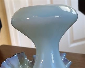 Antique Art Glass Jack in the Pulpit Vase Green/Reddish Brown	7.25x7x6in	HxWxD
