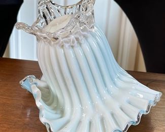 Lg Jack in the Pulpit glass vase footed Blue White Opalescent	6.5x8.25x6in D	HxWxD
