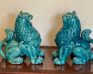 2pc Vintage Ceramic Foo Dogs Chinese Stoneware PAIR	14 x 8 x 14 in	HxWxD
