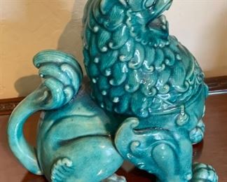 2pc Vintage Ceramic Foo Dogs Chinese Stoneware PAIR	14 x 8 x 14 in	HxWxD
