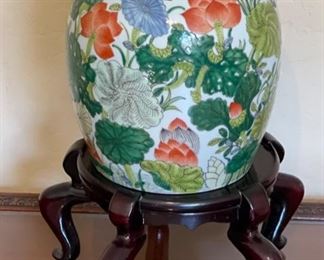 Antique Chinese Ginger Jar Tao Kuang Ching Dynasty	10in H by 8.5 diameter	
