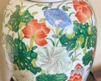 Antique Chinese Ginger Jar Tao Kuang Ching Dynasty	10in H by 8.5 diameter	
