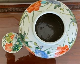 Antique Chinese Ginger Jar Tao Kuang Ching Dynasty	10in H by 8.5 diameter	
