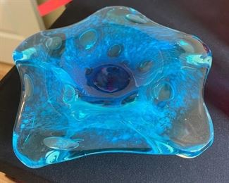 Cluthra Art Glass Star Sculpture	2 x 9 x 9	
