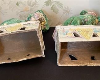 2pc Ceramic Foo dogs Chinese Pottery	9 x 5.5 by 3in	HxWxD
