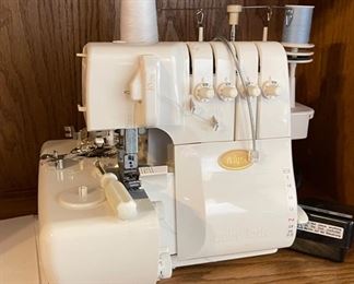 Eclipse Babylock BLE1 Serger Sewing Machine	14x14x12in	HxWxD
