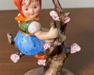 Hummel Apple tree girl 141 3/0	4x2.5x2in	HxWxD
