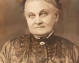 Antique Portrait Picture framed print	Frame: 27 x 22in	
