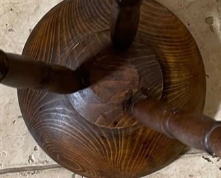 Antique Tripod Dough Bowl	22 in high 10 diameter bowl	
