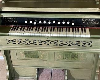 Farrand & Votey Antique Pump Organ	74 x 50 x 24in	HxWxD
