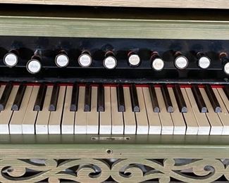 Farrand & Votey Antique Pump Organ	74 x 50 x 24in	HxWxD
