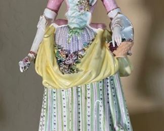 2pc Meissen Style Porcelain Statues Sculptures	18 x 6 x 6in	
