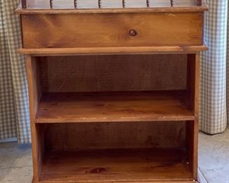 Antique Raise Top Schoolmaster Desk	35 x 28 x 28 in	HxWxD
