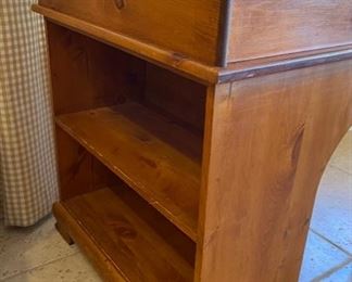 Antique Raise Top Schoolmaster Desk	35 x 28 x 28 in	HxWxD
