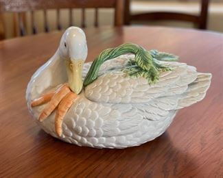 Ritz and Floyd Le Canard Duck Tureen	9 x 9 x 15 in	HxWxD
