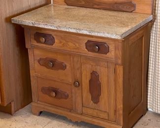 Antique Oak Cabinet Dry Sink	34 x 32 x 19in	HxWxD
