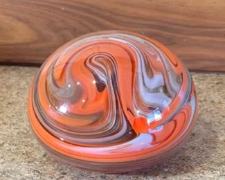 Lg Art Glass Paperweight unsigned	3in H x  5in diameter	
