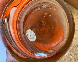 Lg Art Glass Paperweight unsigned	3in H x  5in diameter	
