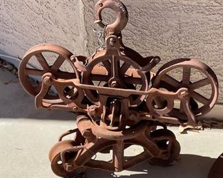 Antique Cast Iron Barn/Hay Pulley	21 x 22 x 6.5in	HxWxD
