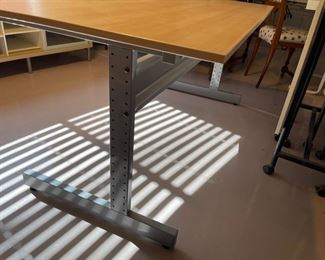 Computer desk/table pine wood top design	28.5 x 63 x 31.5	HxWxD
