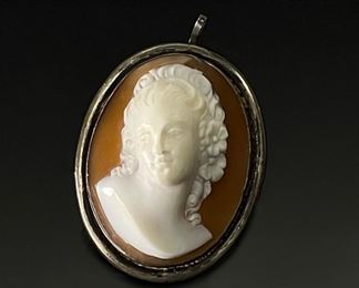 Antique Cameo Pendant Brooch Carved Shell Portrait	38x27x20mm	
