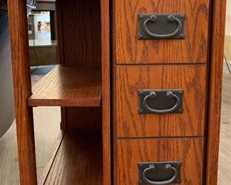 Beachcrest Steiner End Table pair