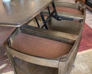 La-Z-Boy Primo Cocktail Table w Lift Top