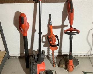 2Black And Decker Lawn Tools