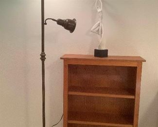 Art statueBookshelf Floor Lamp