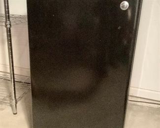GE bar refrigerator