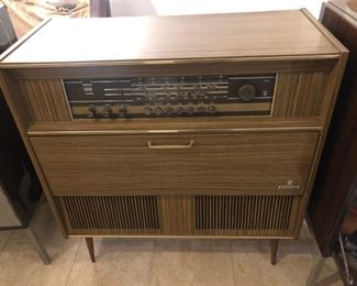 Grundig stereo that the turn table needs repair