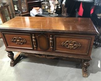 Lane vintage cedar chest or hall bench 