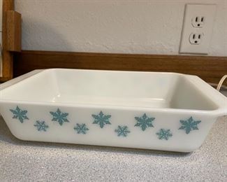 Vintage Pyrex Casserole Dish Snowflake Pattern