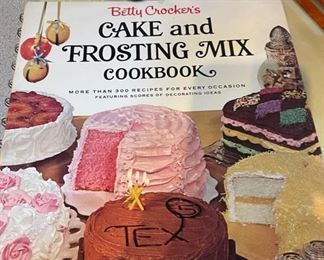 Betty Crocker's Cake & Frosting Mix Cookbook