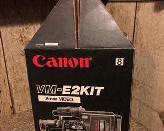 Canon VM-E2KIT 8mm Video Precision-Engineered AF Zoom Lens