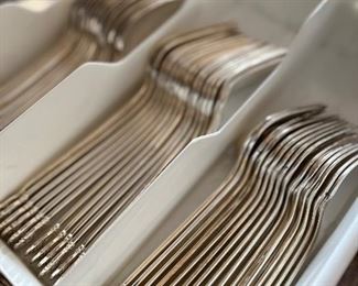 Rogers Bros. Eternally Yours, silver plate flatware. 16 place settings.