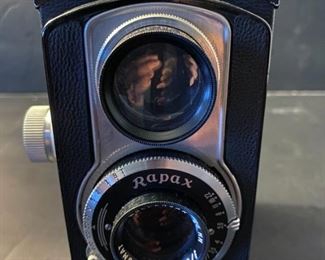 Rapax vintage camera with carrying case