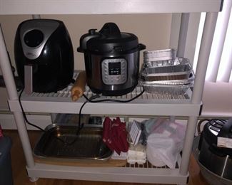 Kitchen essentials & small appliances 