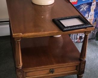 Pair of end tables 