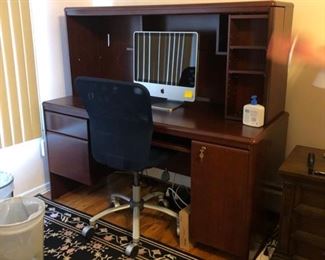Office desk & chair 