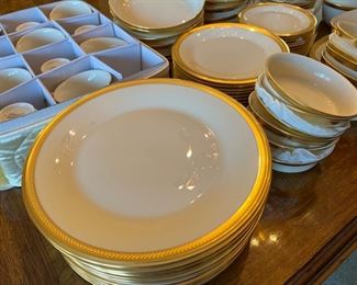 Lenox, Service for 12 ARISTOCRAT