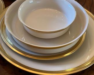 Lenox, Service for 12 ARISTOCRAT