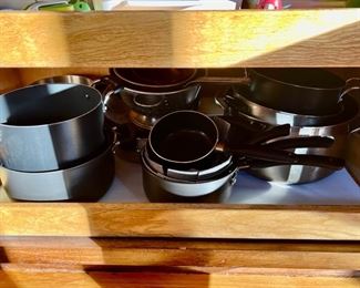 Pots & pans 