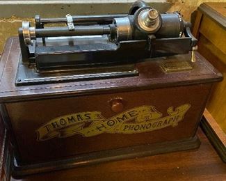 "Faux Style" Thomas Home Phonograph Opens to a CD player/Radio