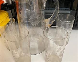 Vintage Lemonade/Ice Tea Covered Pitcher Etched Birds/Flowers with 4 Tumblers
