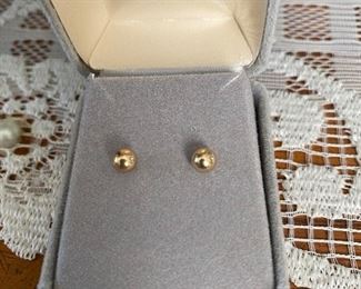 14K Gold Earrings/Posts