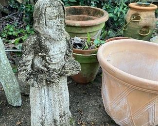 Assorted pots and yard decor 